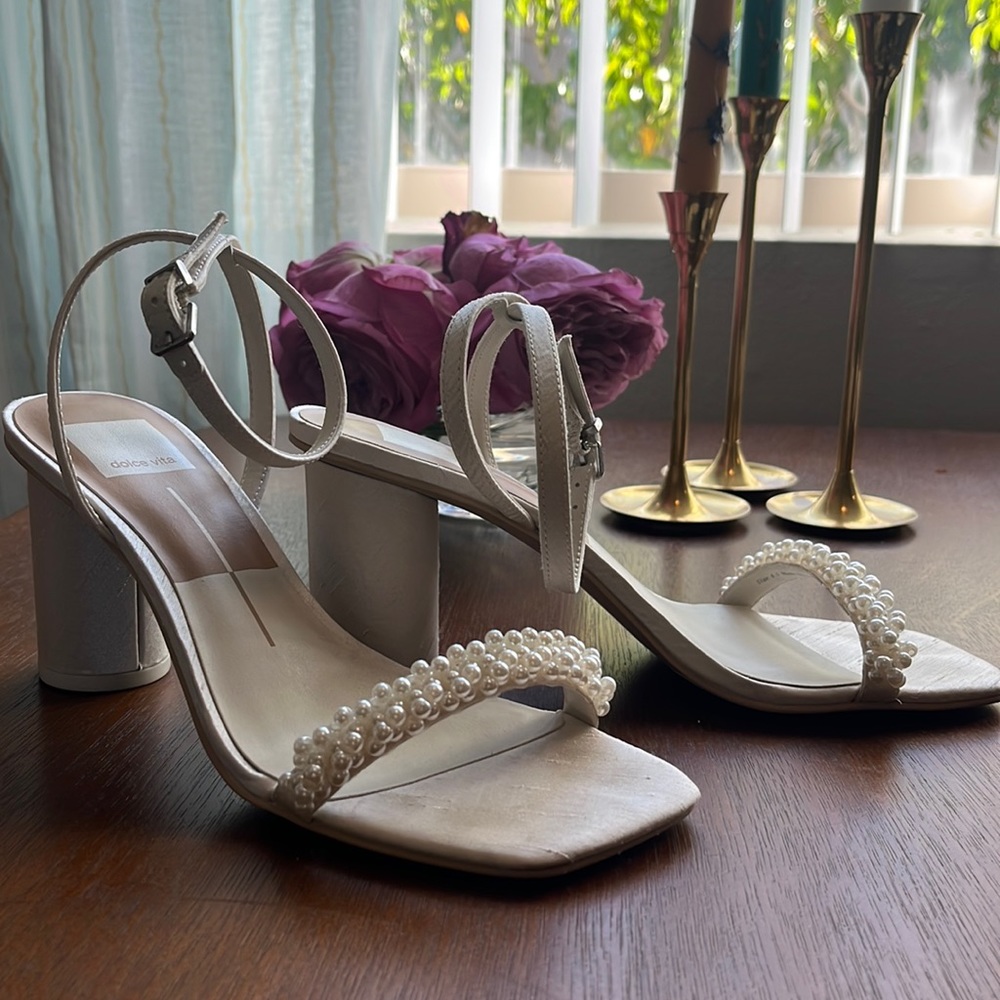 Dolce Vita Bridal Shoe. Nory Vanilla Pearls heels size 6.5